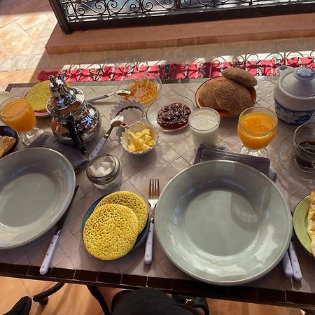 Riad Privatise Jusqu A 5 Personnes A 5 Minutes Place Jemma El Fna Loue Avec Menage Et Petit Dejeuner Compris Marakeş Dış mekan fotoğraf