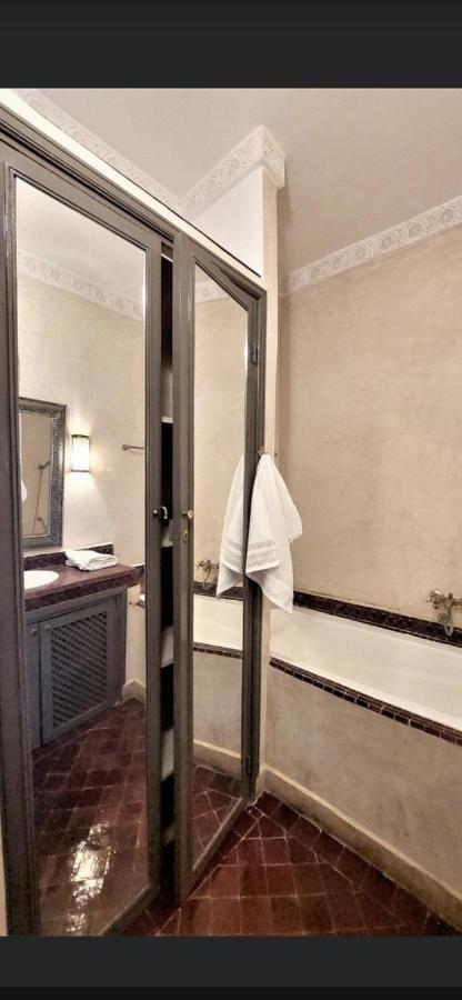 Riad Privatise Jusqu A 5 Personnes A 5 Minutes Place Jemma El Fna Loue Avec Menage Et Petit Dejeuner Compris Marakeş Dış mekan fotoğraf